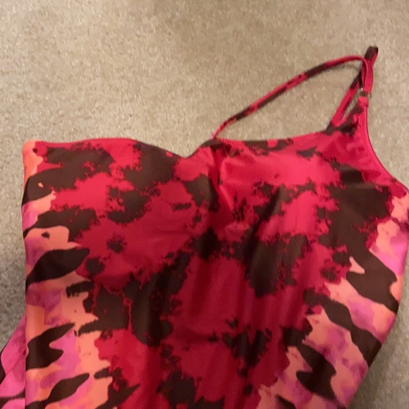 Brand new XL (16) Bathing suit, one piece - Picture 2 of 3